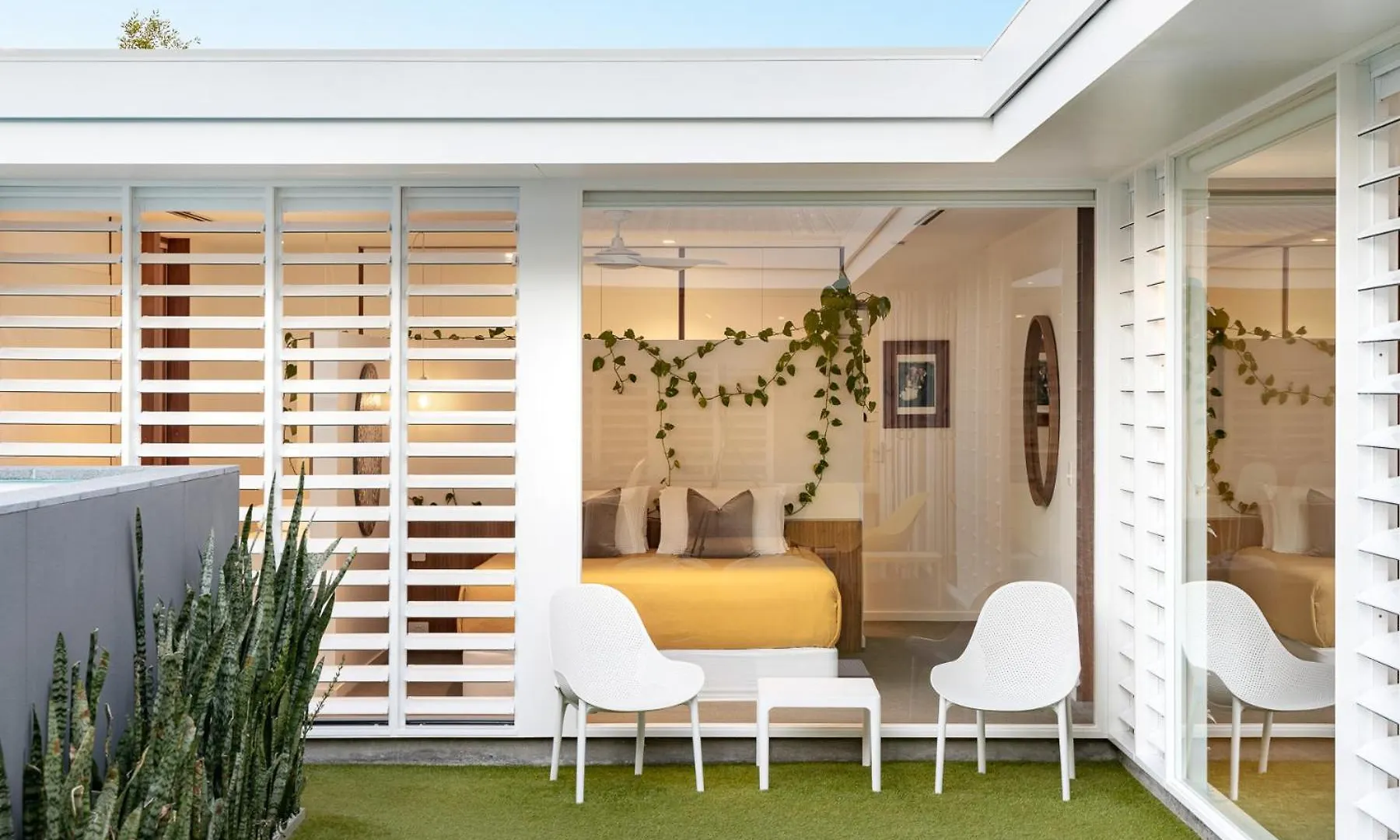 The Luxury White House Villa Peregian Springs